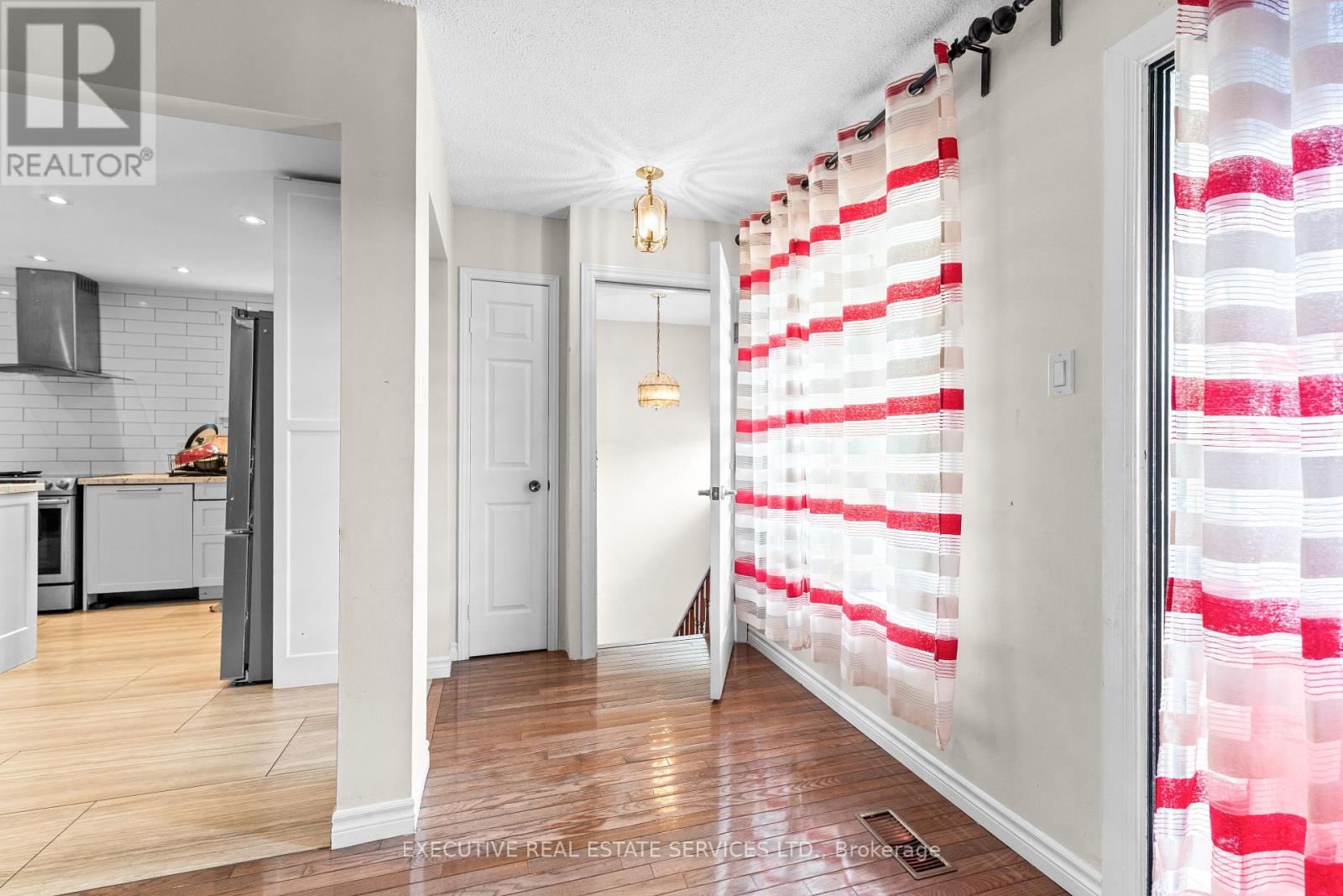 14 Albemarle Court, Brampton, Ontario  L6Z 1R4 - Photo 8 - W12565180