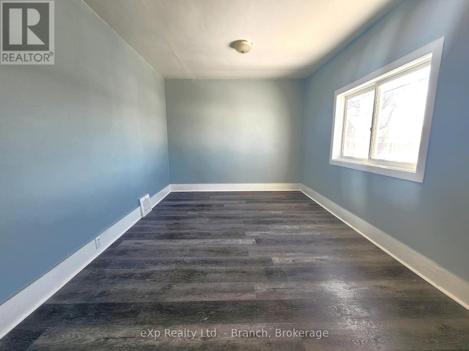 41 Main Street, Kirkland Lake, Ontario  P2N 3E2 - Photo 11 - T12565216