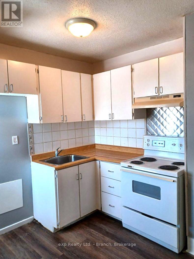 41 Main Street, Kirkland Lake, Ontario  P2N 3E2 - Photo 5 - T12565216