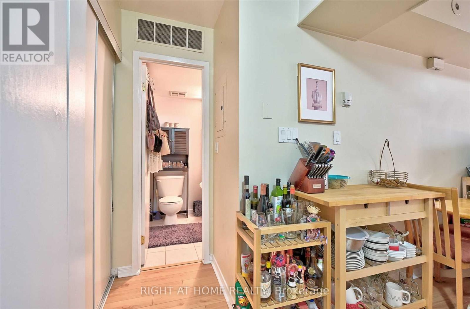 211 - 26 Western Battery Road, Toronto, Ontario  M6K 3N9 - Photo 12 - C12565236