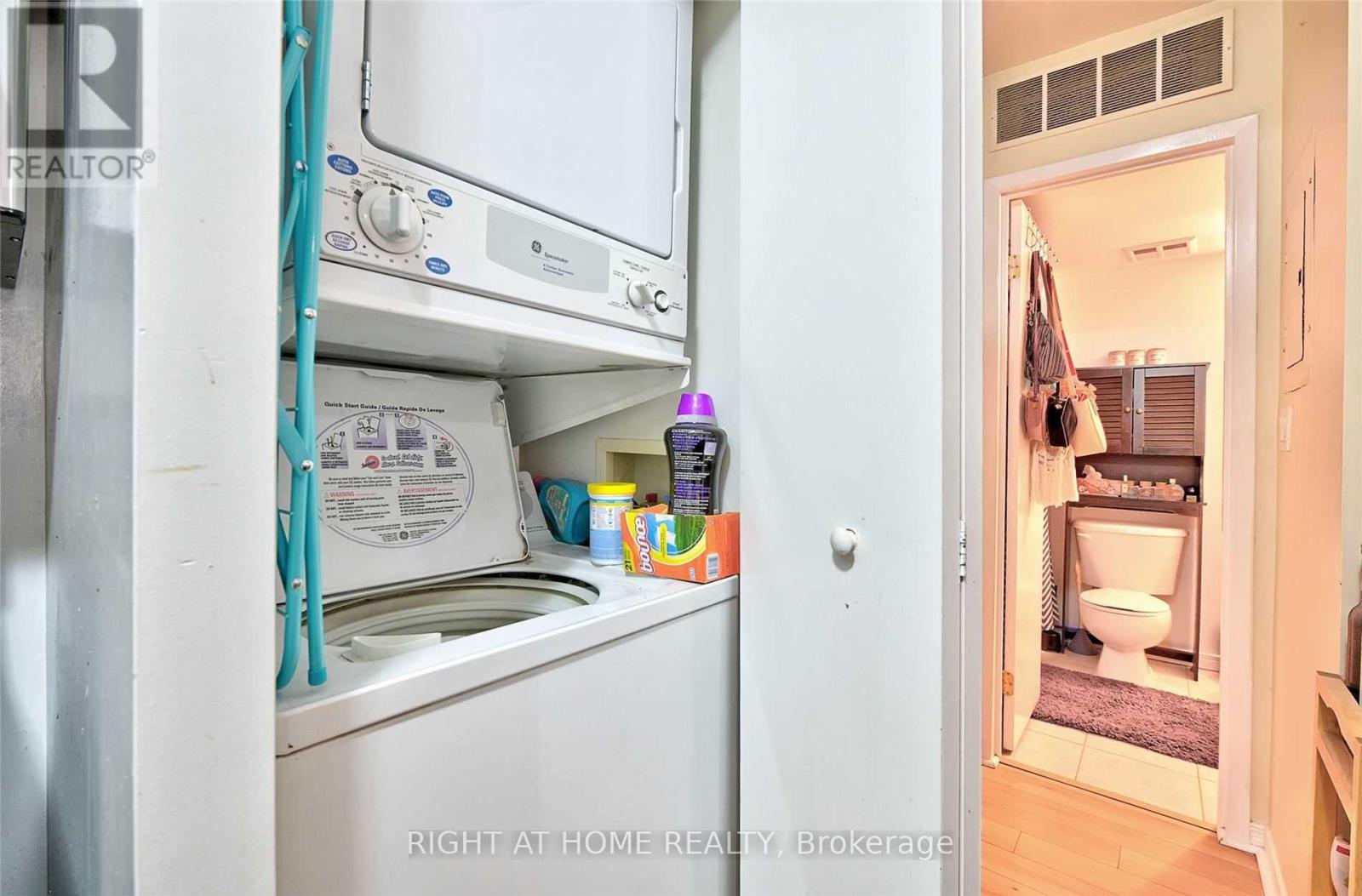 211 - 26 Western Battery Road, Toronto, Ontario  M6K 3N9 - Photo 13 - C12565236