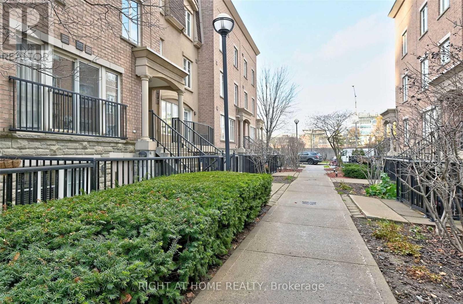 211 - 26 Western Battery Road, Toronto, Ontario  M6K 3N9 - Photo 17 - C12565236