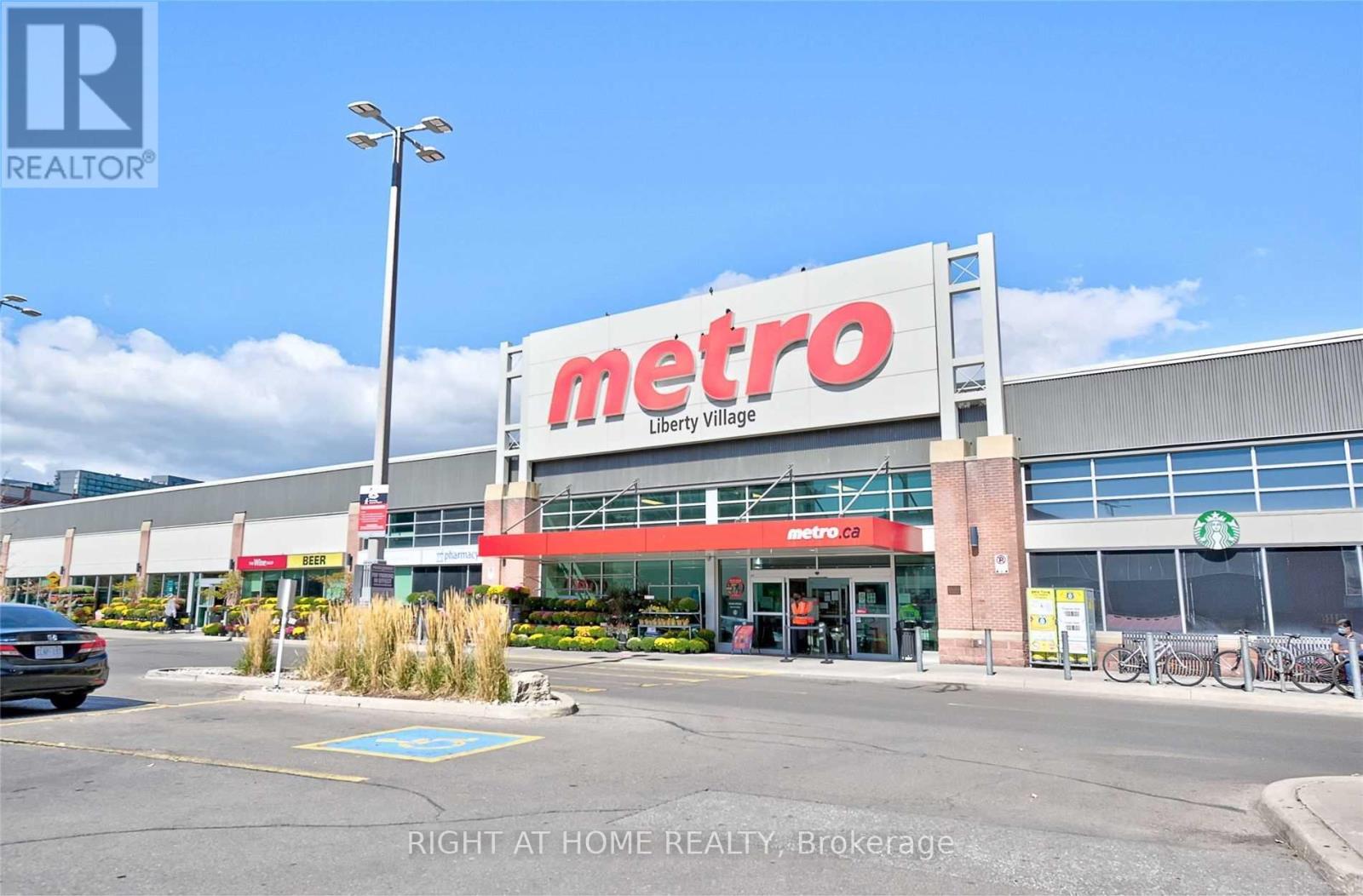 211 - 26 Western Battery Road, Toronto, Ontario  M6K 3N9 - Photo 20 - C12565236