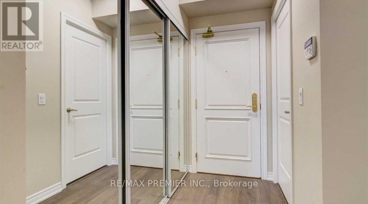 1612 - 9245 Jane Street, Vaughan, Ontario  L6A 0J9 - Photo 4 - N12565212