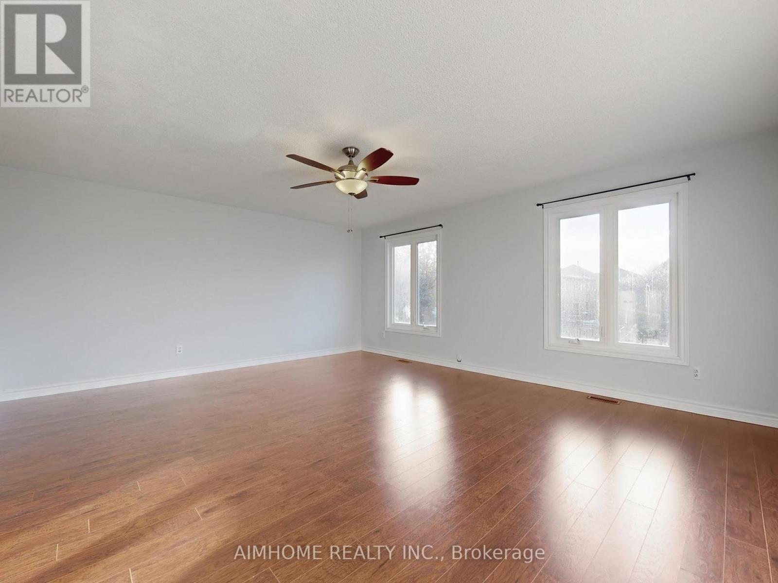 207 Kensit Avenue, Newmarket, Ontario  L3X 1S6 - Photo 22 - N12565228