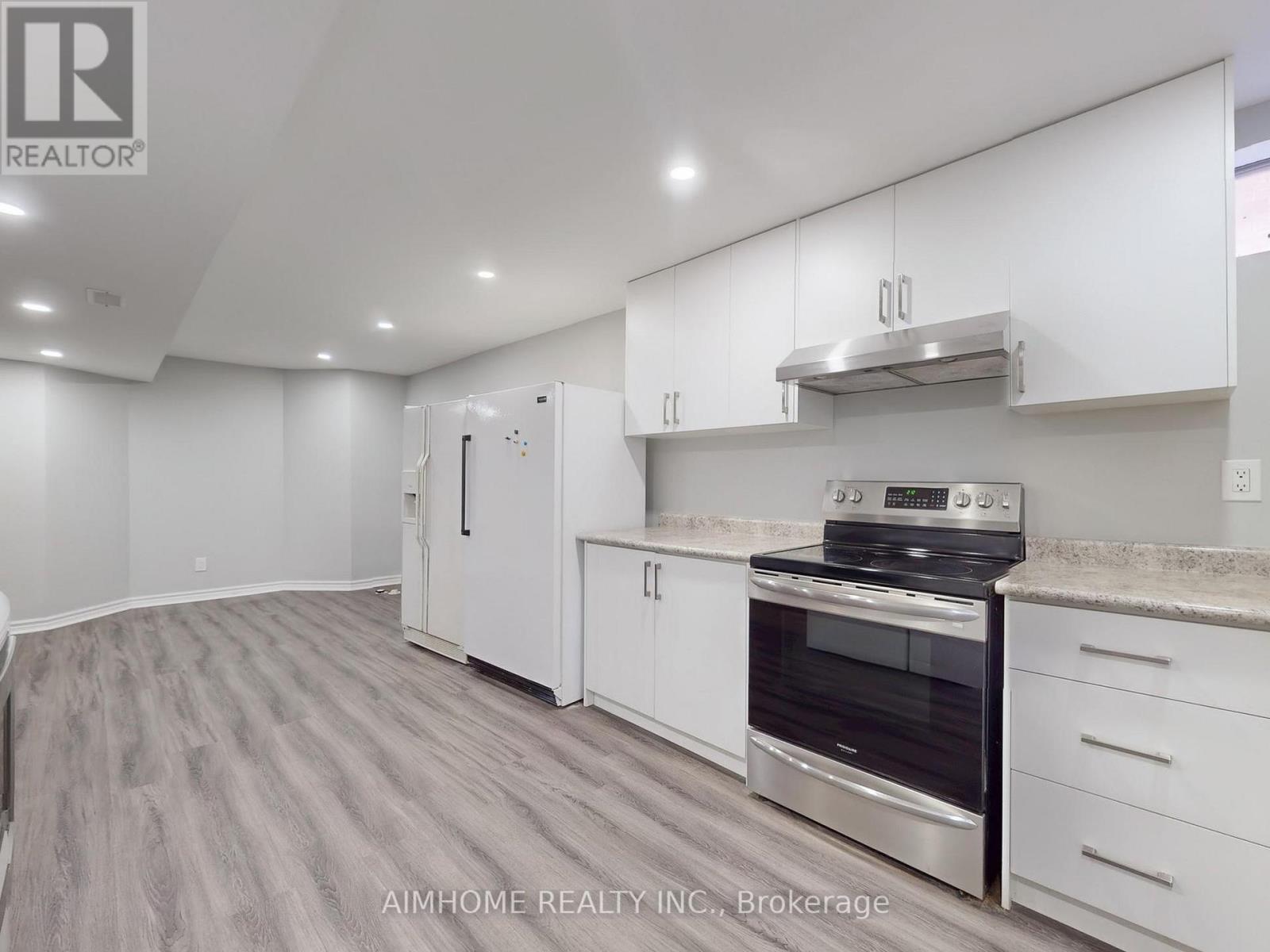 207 Kensit Avenue, Newmarket, Ontario  L3X 1S6 - Photo 38 - N12565228