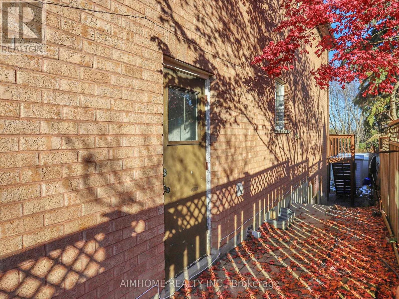 207 Kensit Avenue, Newmarket, Ontario  L3X 1S6 - Photo 49 - N12565228