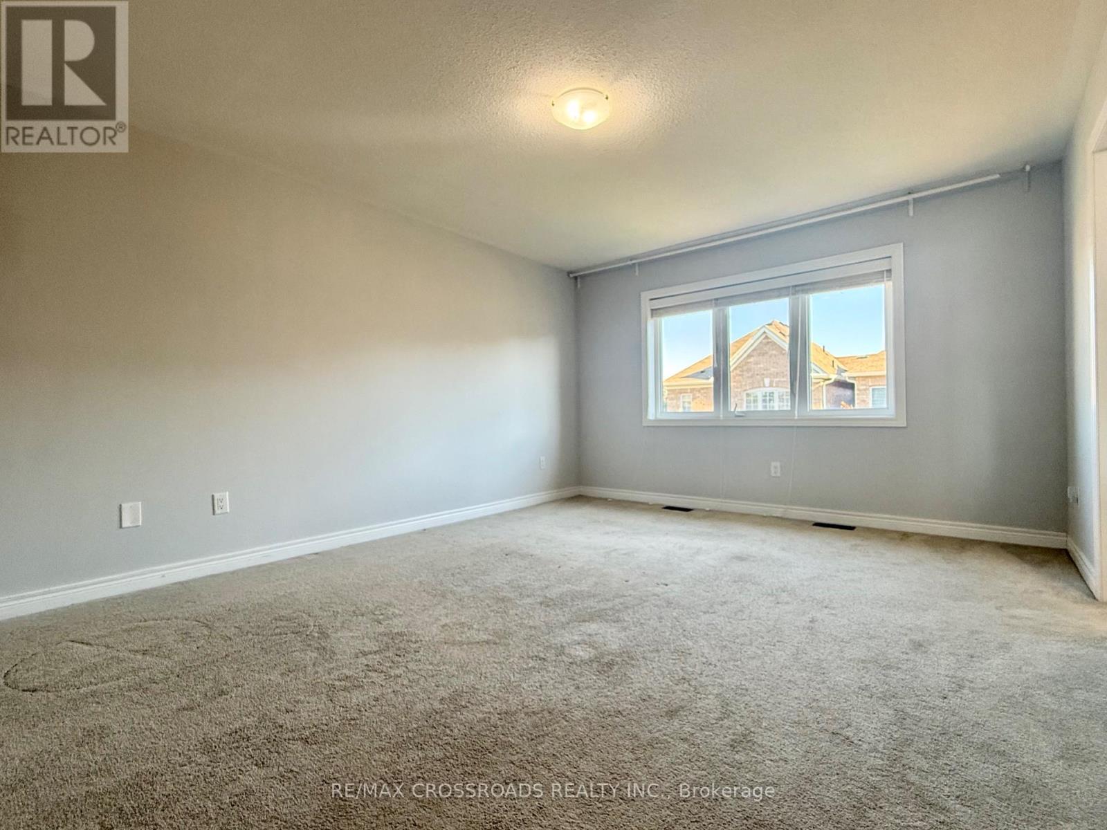 205 Laker Court, Newmarket, Ontario  L3X 0J5 - Photo 12 - N12565232