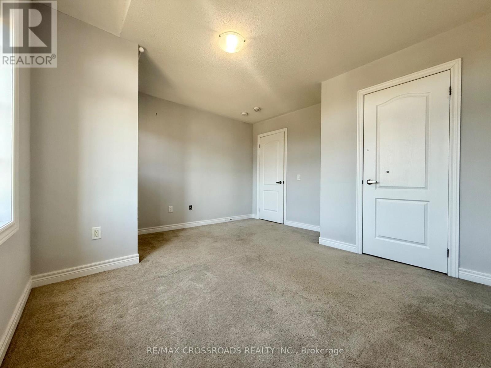 205 Laker Court, Newmarket, Ontario  L3X 0J5 - Photo 19 - N12565232