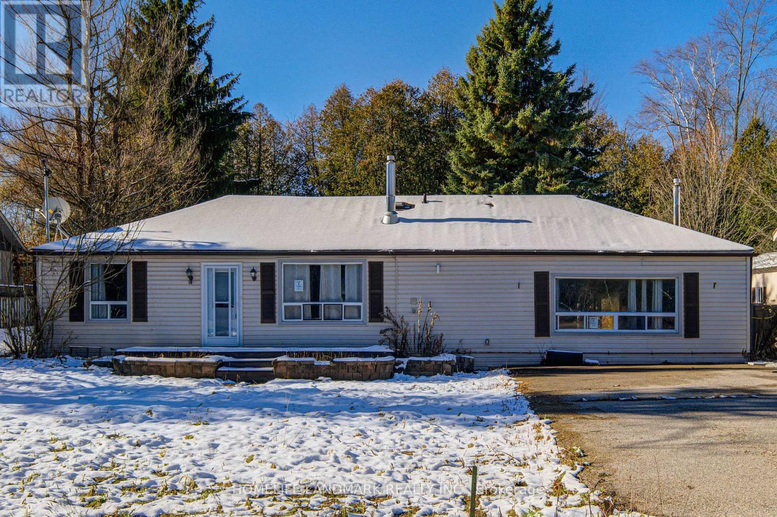 21654 WARDEN AVENUE, east gwillimbury (queensville), Ontario