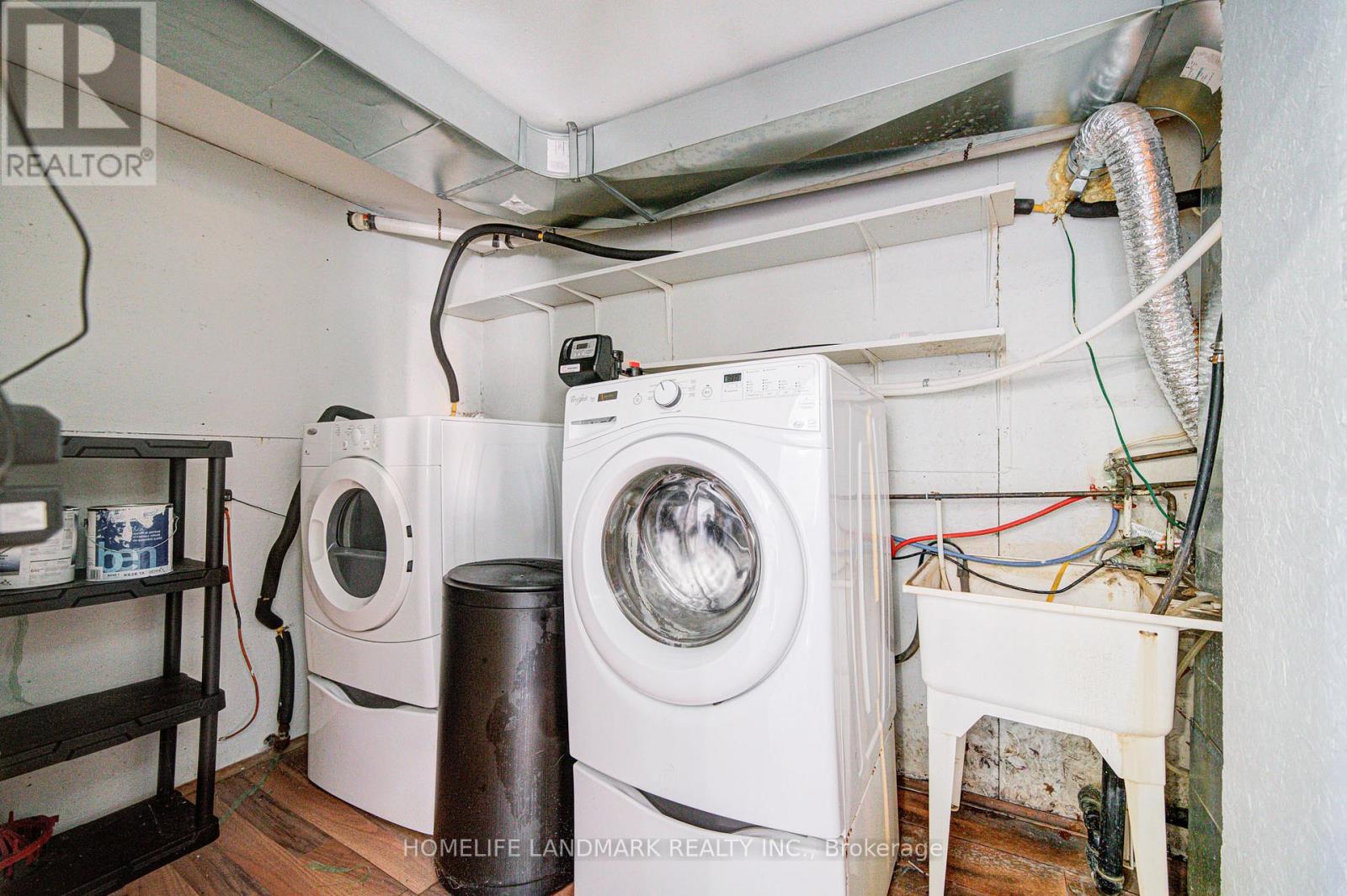 21654 Warden Avenue, East Gwillimbury, Ontario  L0G 1R0 - Photo 24 - N12565234