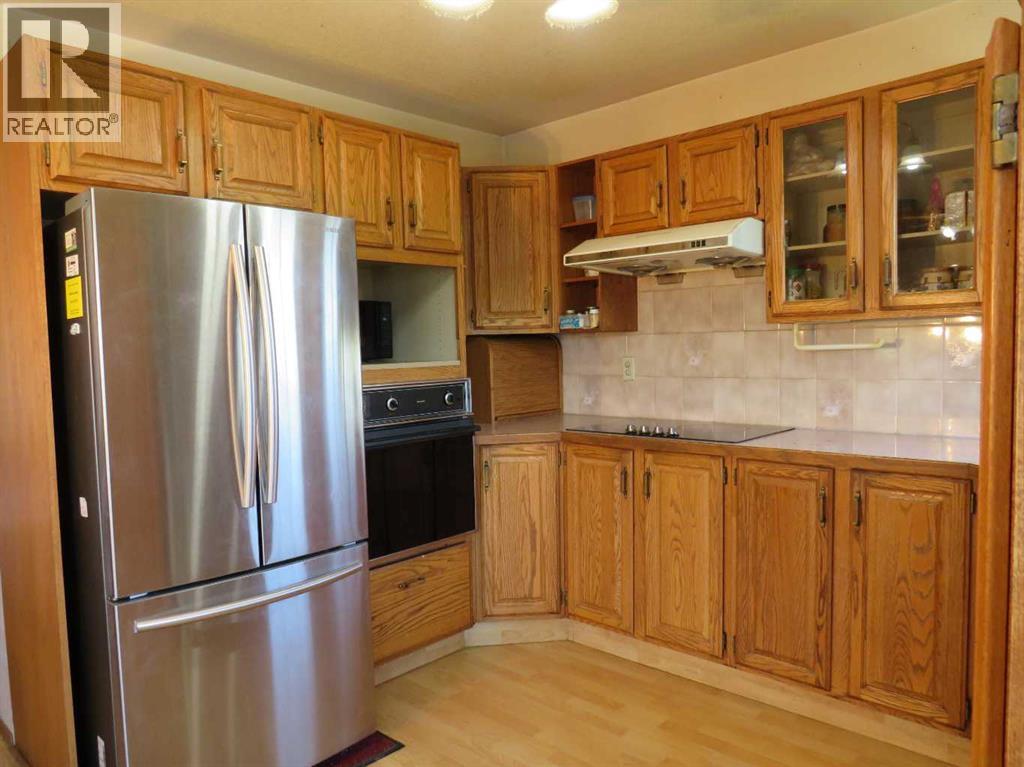 63 La Valencia Gardens Ne, Calgary, Alberta  T1Y 6P5 - Photo 9 - A2265616