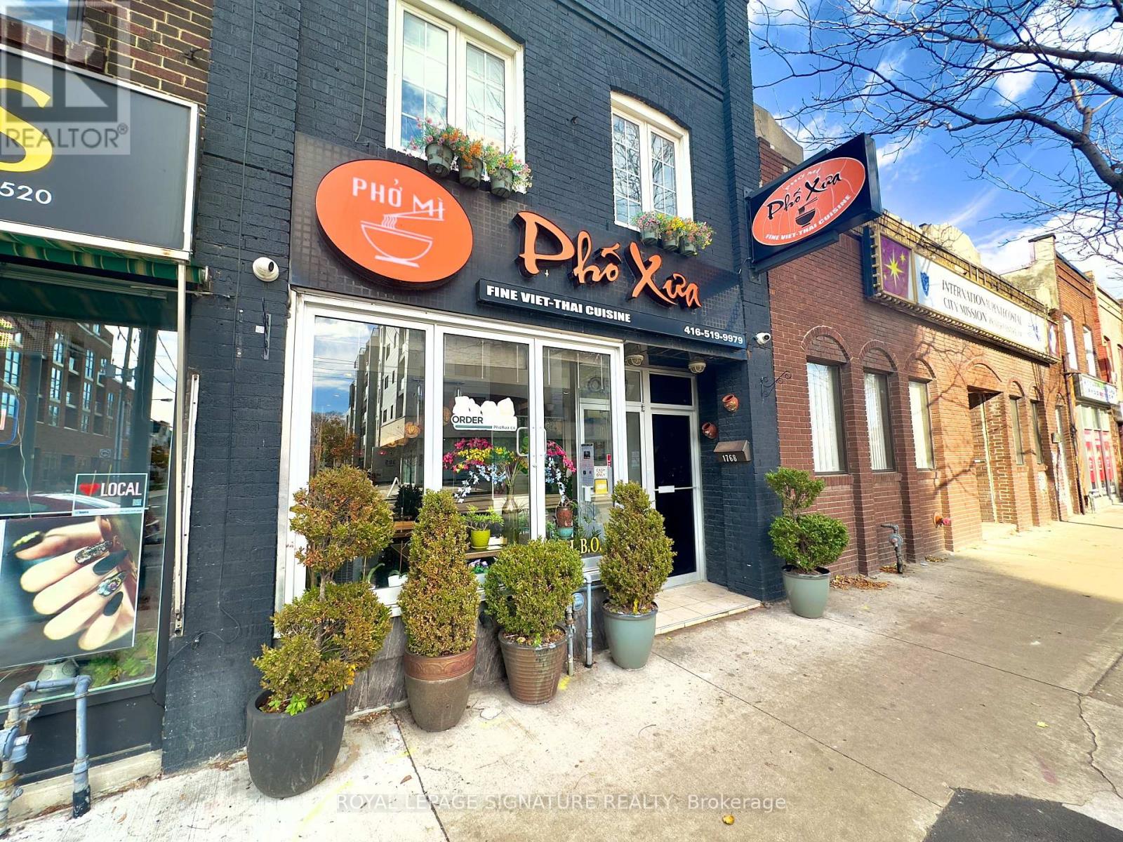 1768 ST CLAIR AVENUE W, Toronto, Ontario