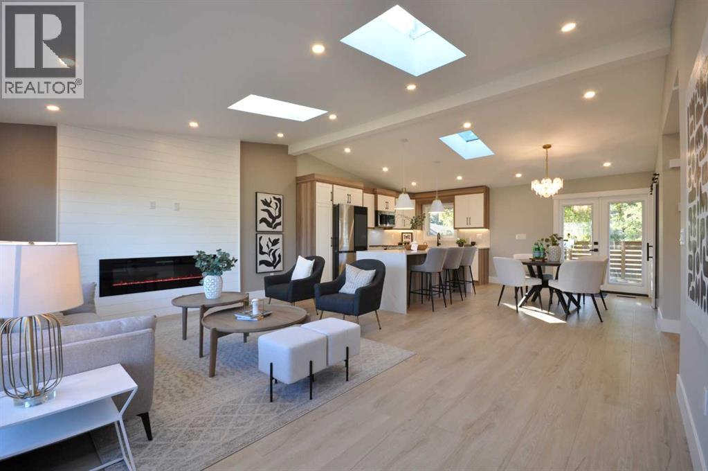 1 Cherovan Drive Sw, Calgary, Alberta  T2V 2P3 - Photo 4 - A2262062