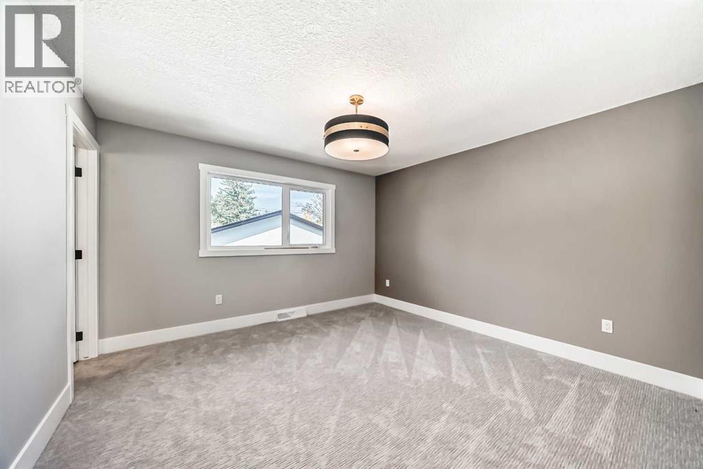1 Cherovan Drive Sw, Calgary, Alberta  T2V 2P3 - Photo 20 - A2262062