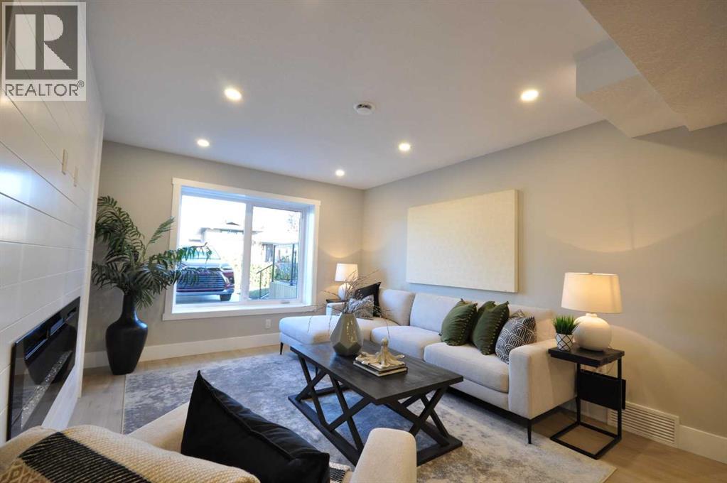 1 Cherovan Drive Sw, Calgary, Alberta  T2V 2P3 - Photo 32 - A2262062