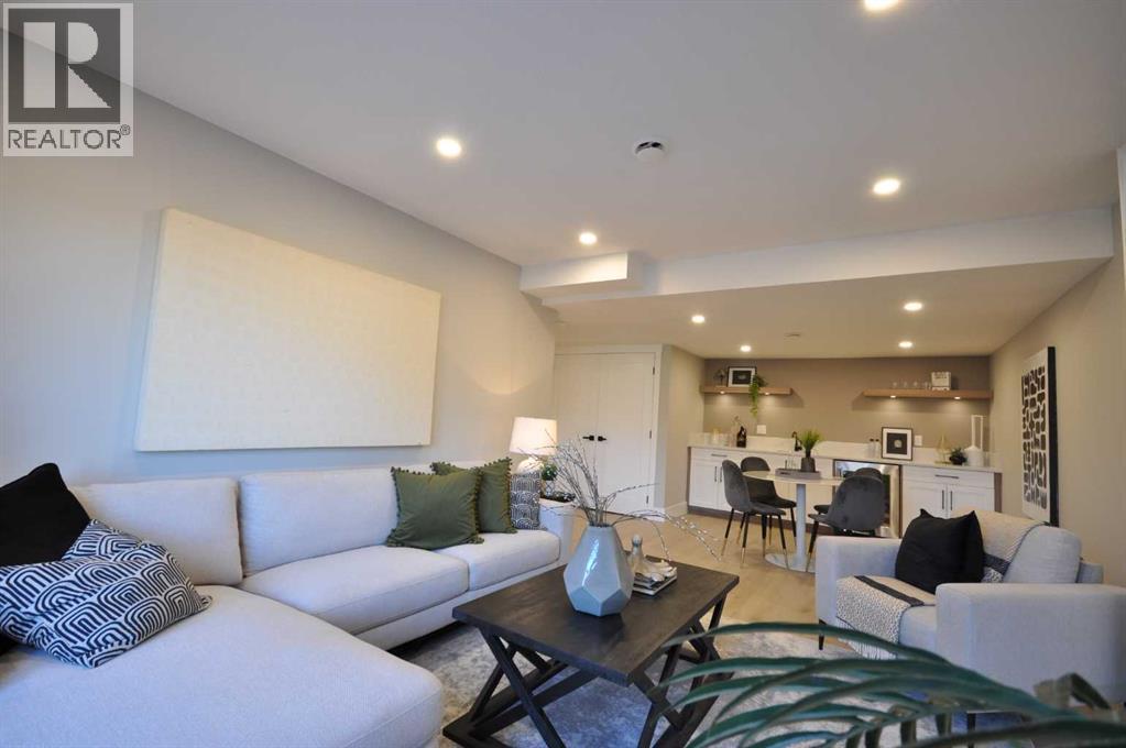 1 Cherovan Drive Sw, Calgary, Alberta  T2V 2P3 - Photo 29 - A2262062