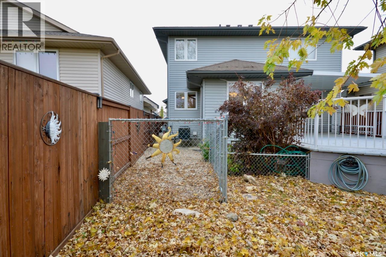 307 Denham Court, Saskatoon, Saskatchewan  S7R 1E5 - Photo 10 - SK024398