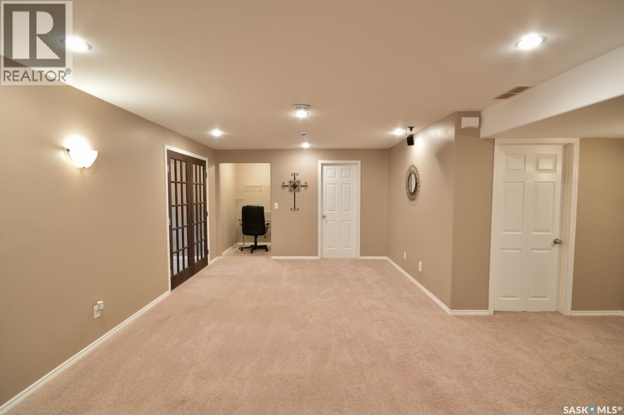 307 Denham Court, Saskatoon, Saskatchewan  S7R 1E5 - Photo 49 - SK024398