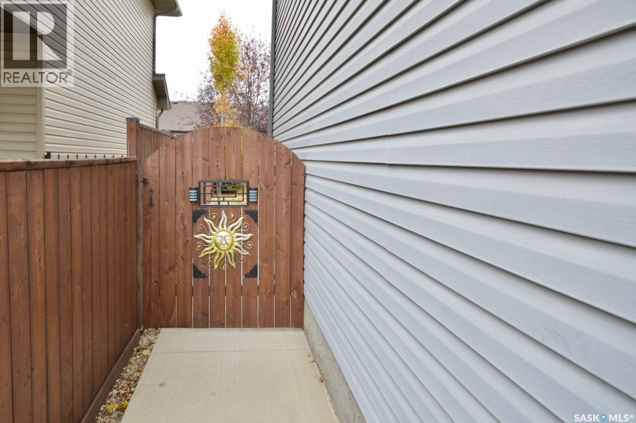 307 Denham Court, Saskatoon, Saskatchewan  S7R 1E5 - Photo 7 - SK024398