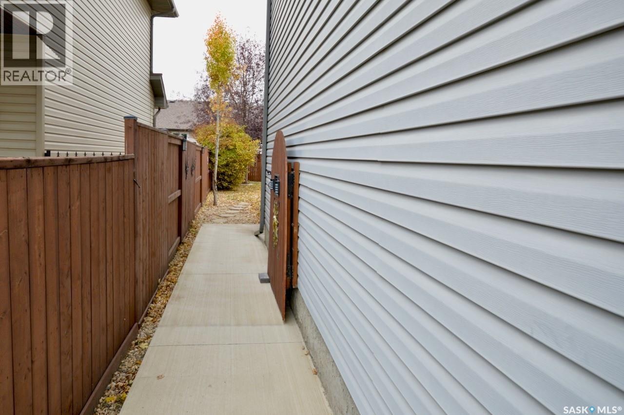 307 Denham Court, Saskatoon, Saskatchewan  S7R 1E5 - Photo 8 - SK024398