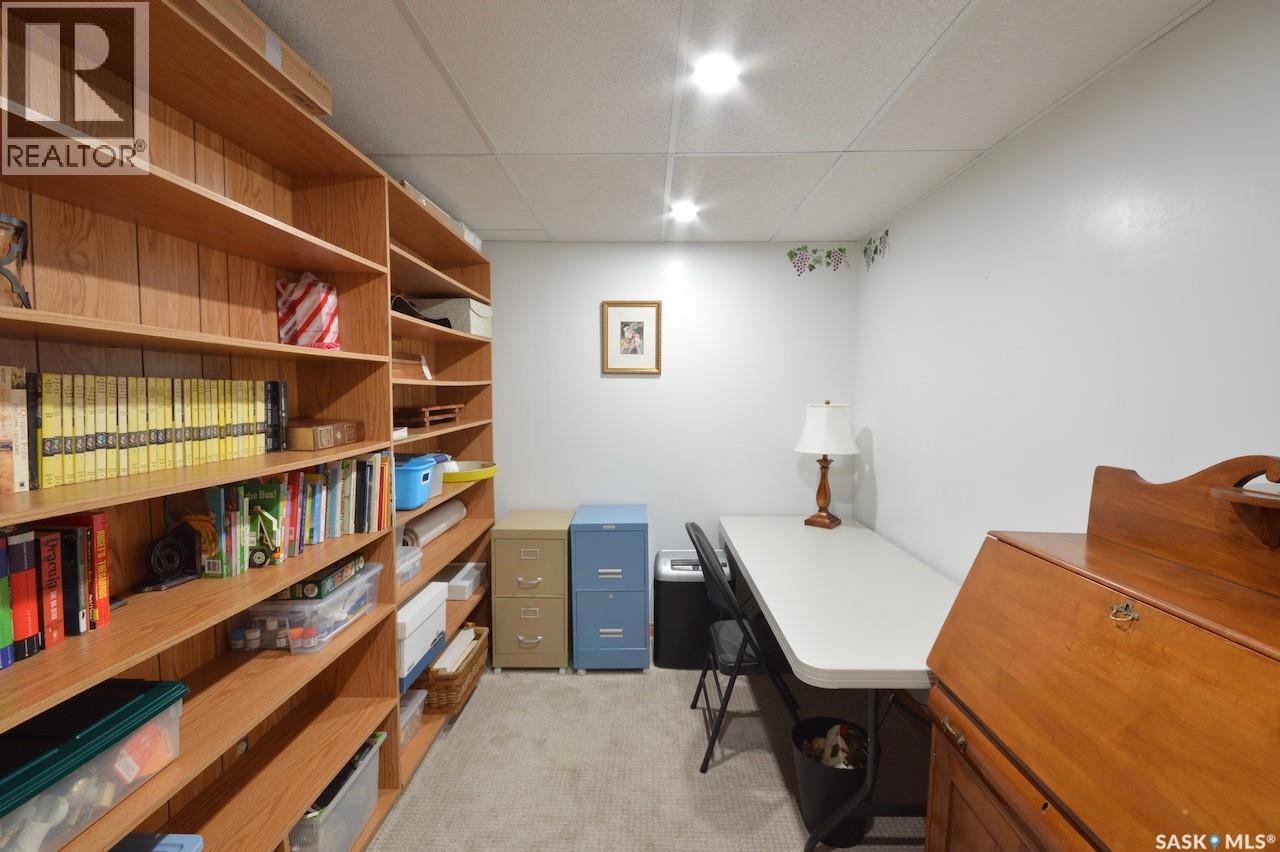 230 Dore Crescent, Saskatoon, Saskatchewan  S7K 4X9 - Photo 48 - SK024392