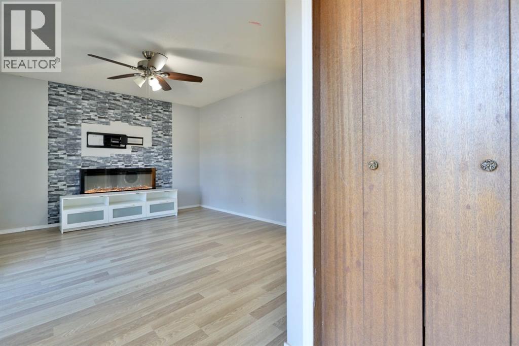 4307 73 Street, Camrose, Alberta  T4V 3T9 - Photo 8 - A2269823