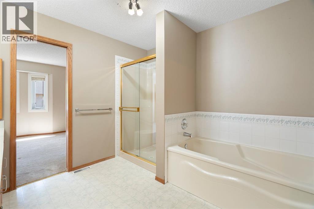 243 Christie Park Mews Sw, Calgary, Alberta  T3H 3H2 - Photo 28 - A2243895