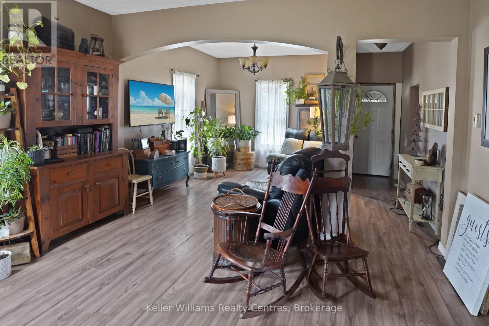 494 Isaac Street, South Bruce Peninsula, Ontario  N0H 2T0 - Photo 12 - X12565314