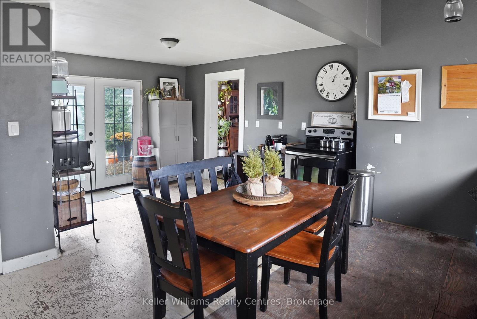 494 Isaac Street, South Bruce Peninsula, Ontario  N0H 2T0 - Photo 17 - X12565314