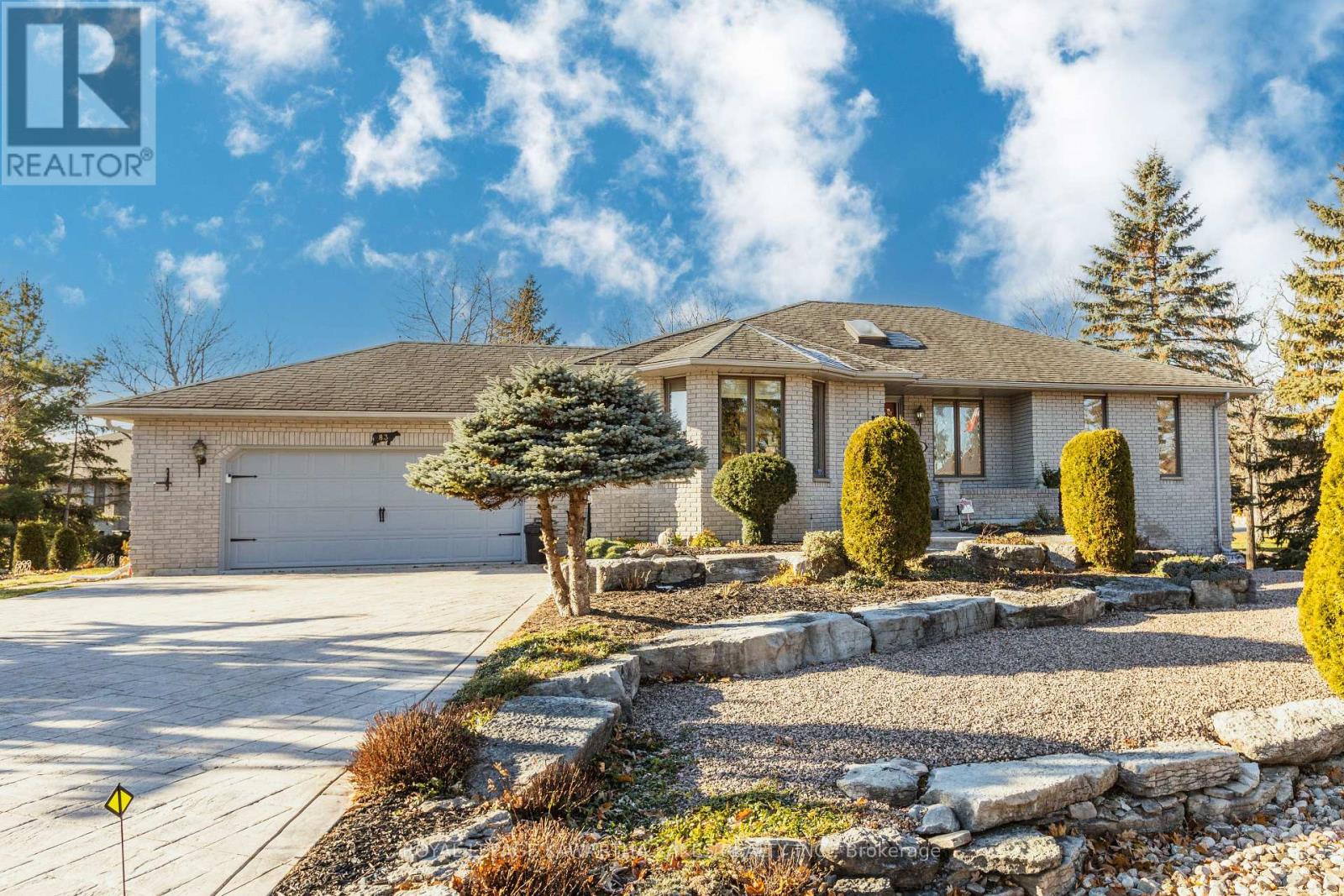 83 NAVIGATORS TRAIL, Kawartha Lakes, Ontario