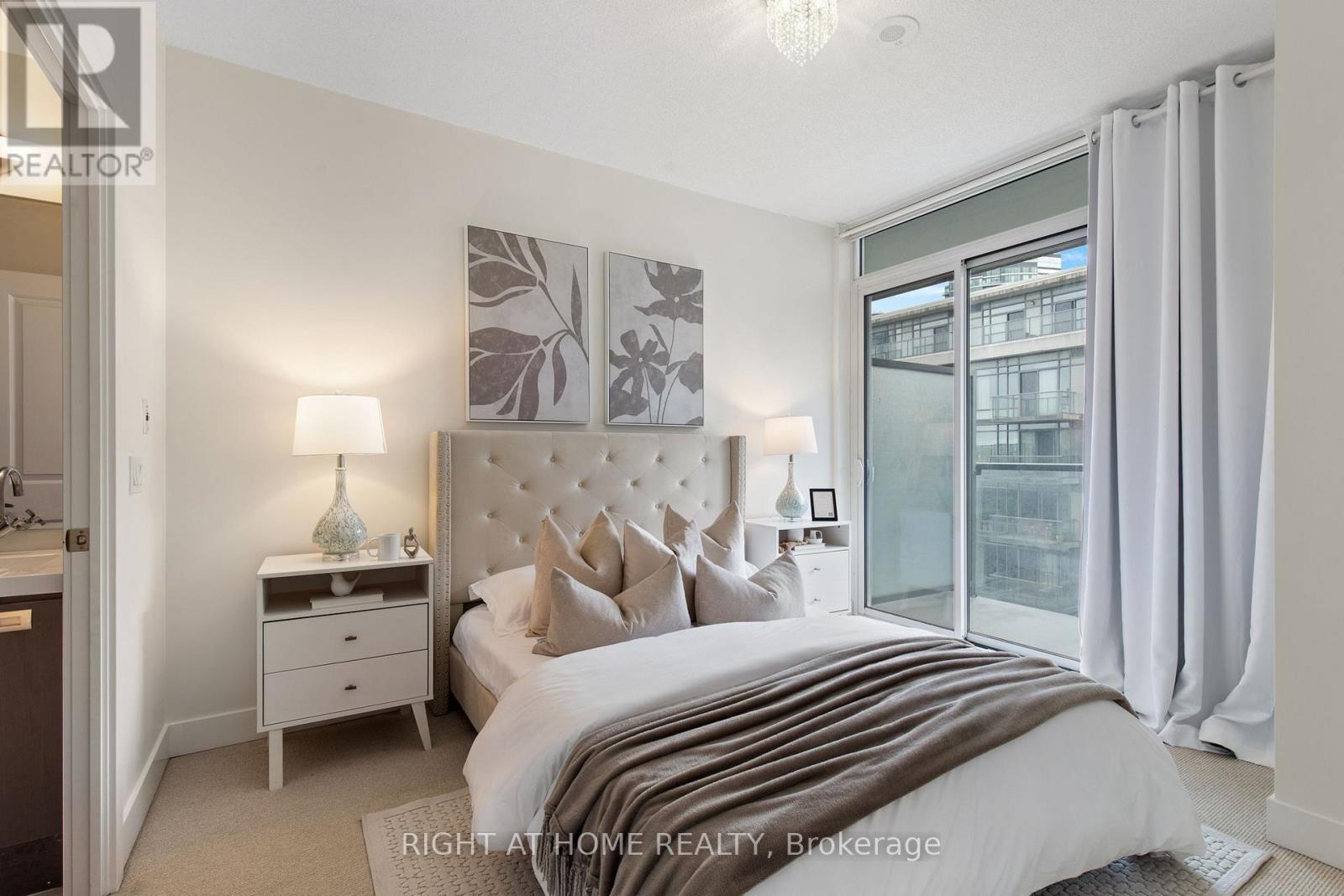 732 - 90 Stadium Road, Toronto, Ontario  M5V 3W5 - Photo 12 - C12464565