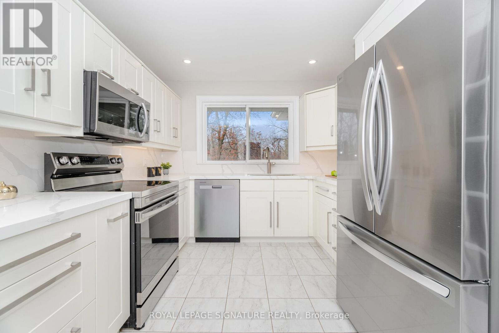 14 Echo Valley Ridge, Toronto, Ontario  M9B 2B3 - Photo 14 - W12559648