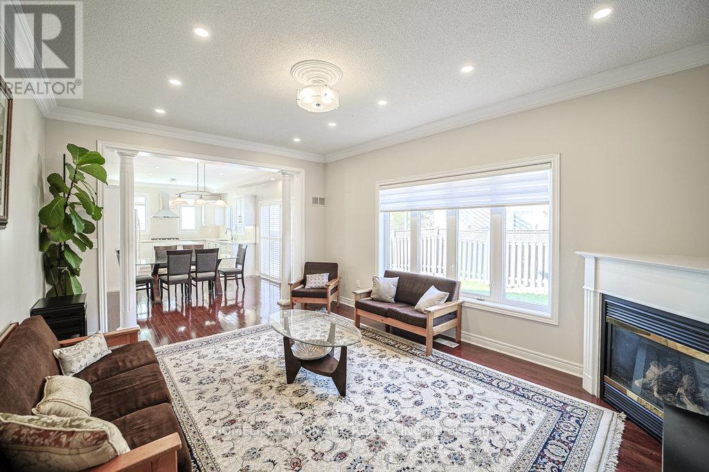 3565 Stonecutter Crescent S, Mississauga, Ontario  L5M 7N7 - Photo 16 - W12565076