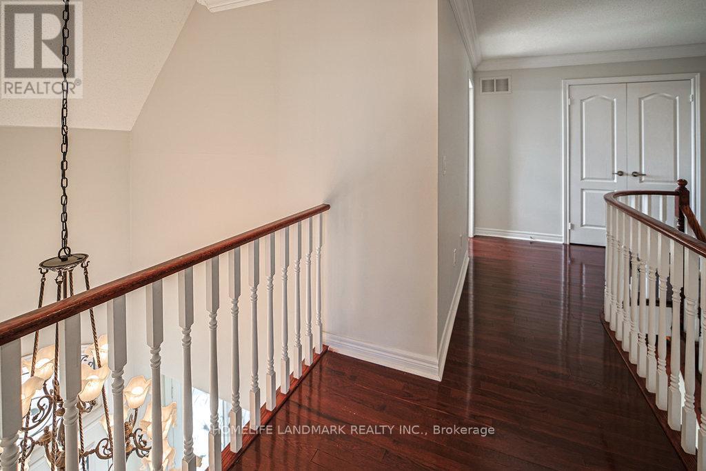 3565 Stonecutter Crescent S, Mississauga, Ontario  L5M 7N7 - Photo 27 - W12565076
