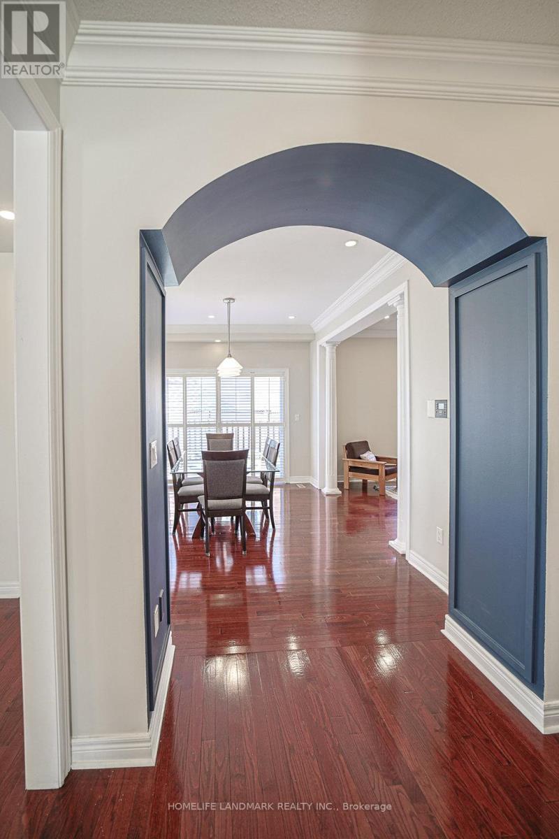 3565 Stonecutter Crescent S, Mississauga, Ontario  L5M 7N7 - Photo 8 - W12565076