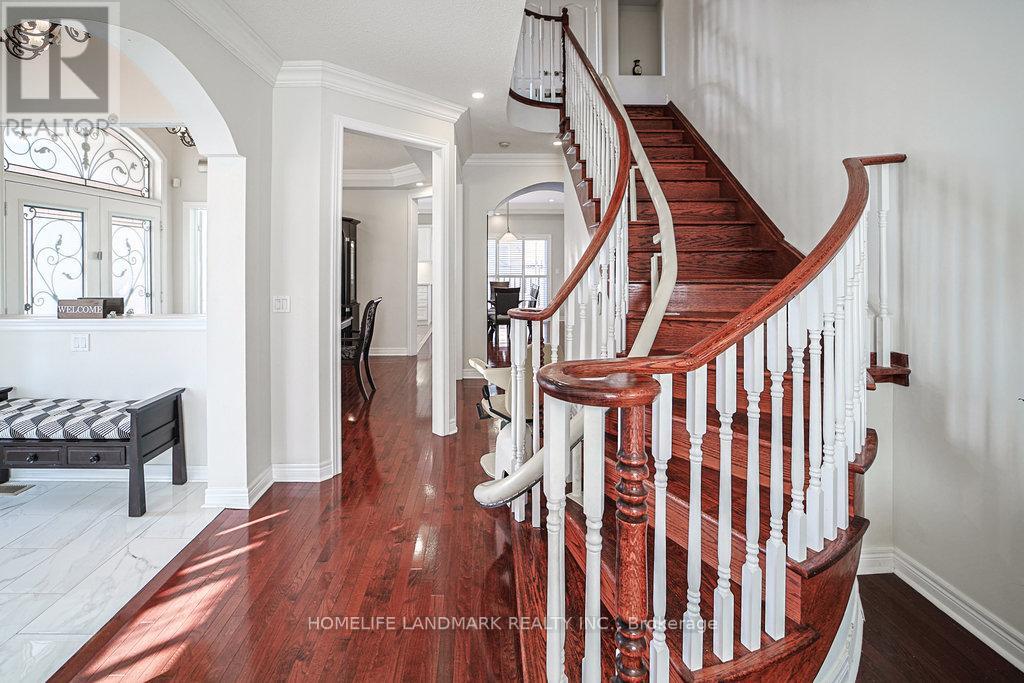 3565 Stonecutter Crescent S, Mississauga, Ontario  L5M 7N7 - Photo 5 - W12565076