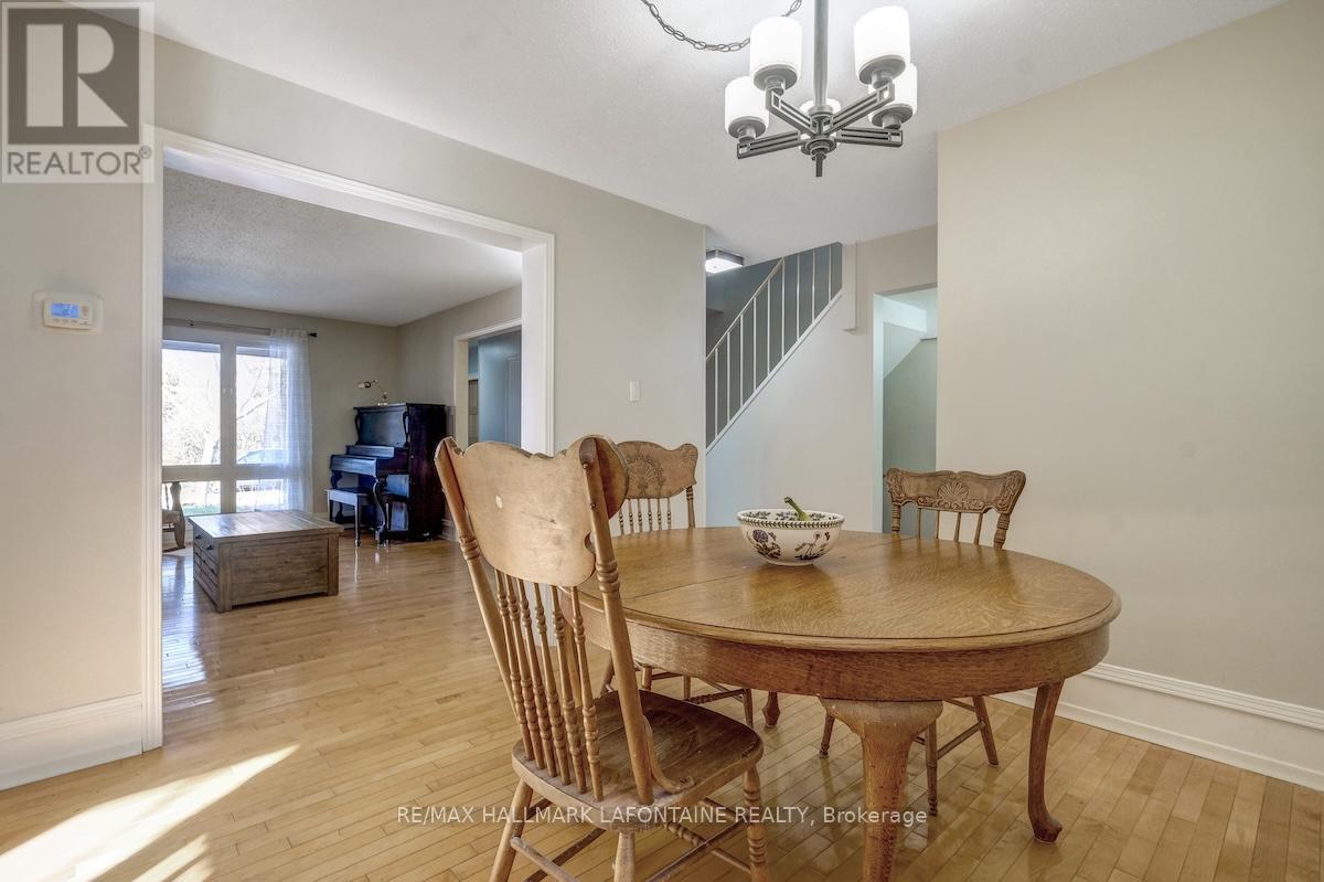 3365 D'aoust Avenue, Ottawa, Ontario  K1T 1P3 - Photo 11 - X12565308