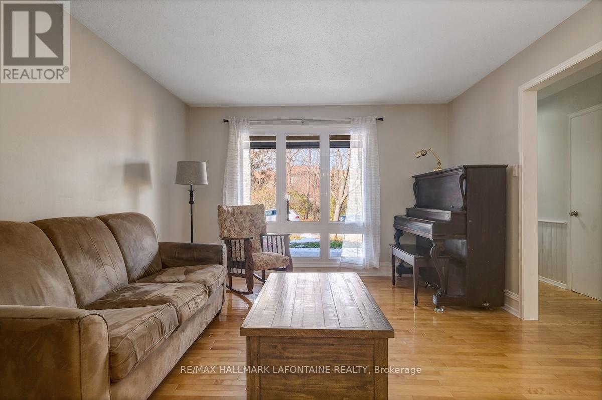 3365 D'aoust Avenue, Ottawa, Ontario  K1T 1P3 - Photo 6 - X12565308