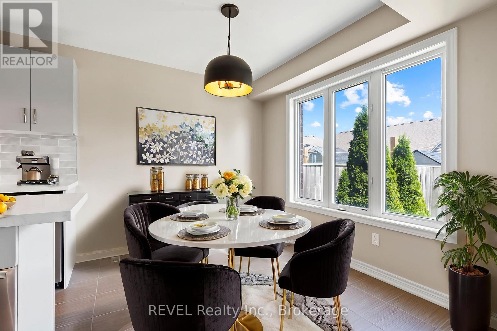 124 Roselawn Crescent, Welland, Ontario  L3C 0B7 - Photo 11 - X12565270