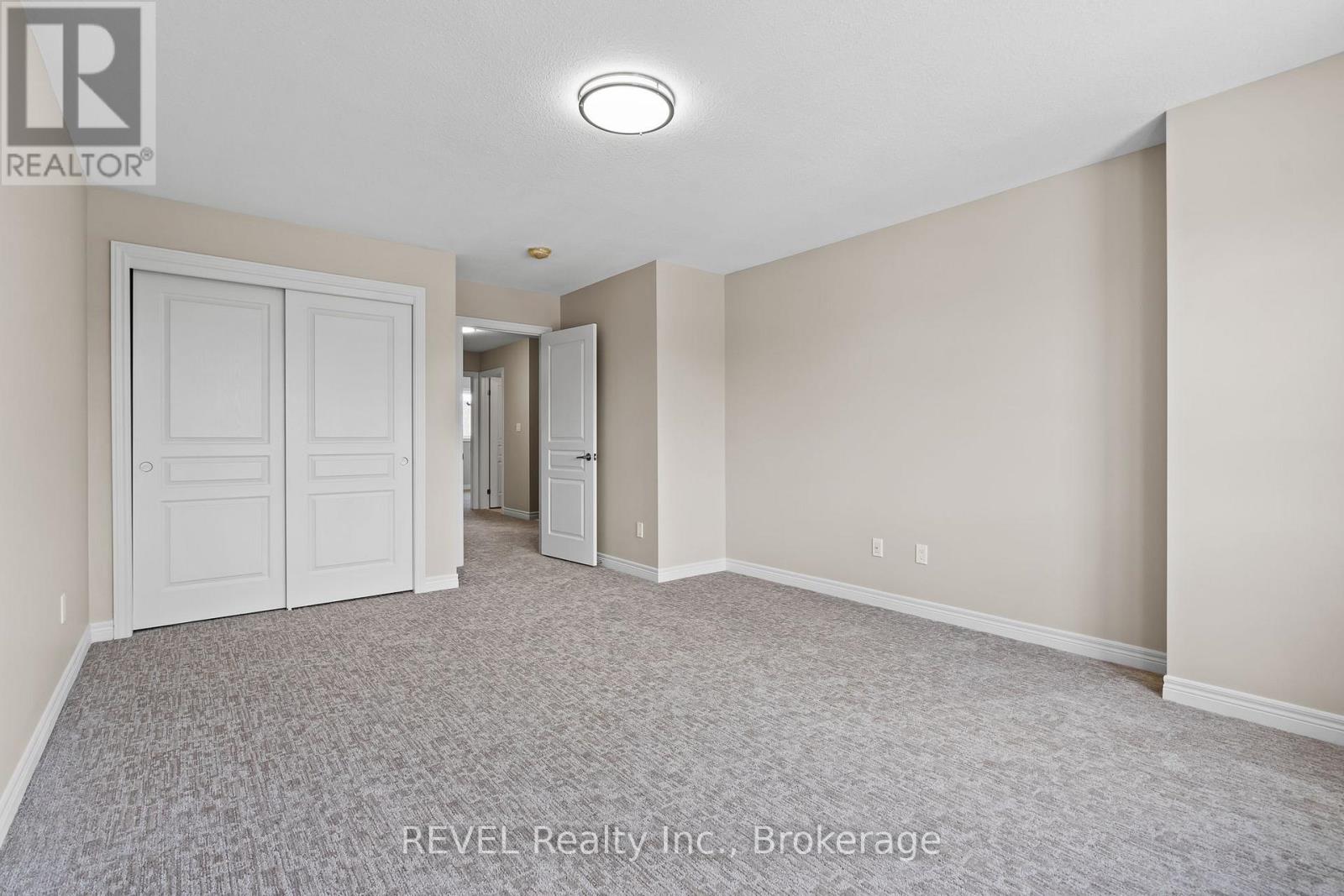 124 Roselawn Crescent, Welland, Ontario  L3C 0B7 - Photo 14 - X12565270