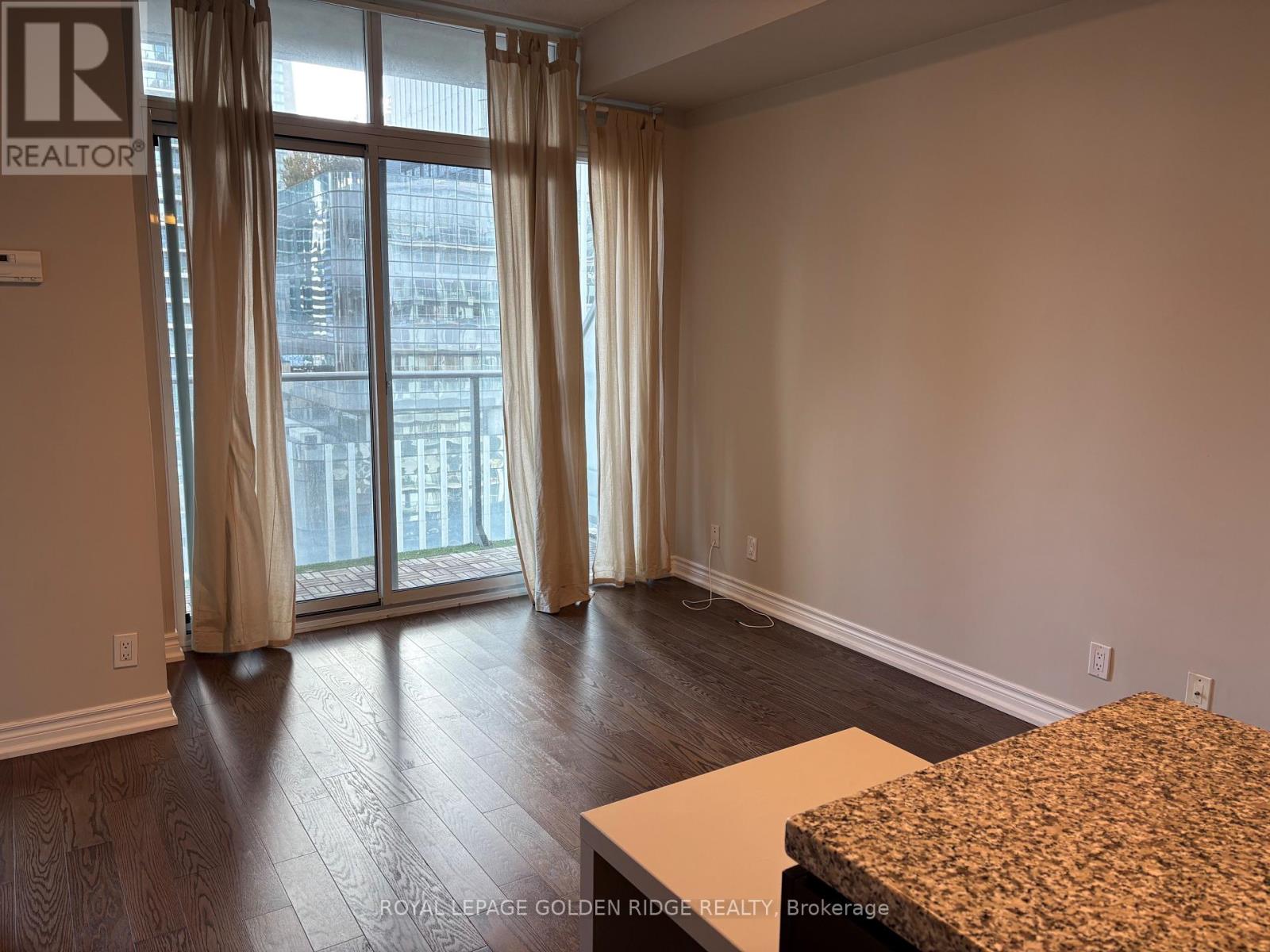 1119 - 21 Nelson Street, Toronto, Ontario  M5V 3H9 - Photo 11 - C12565246