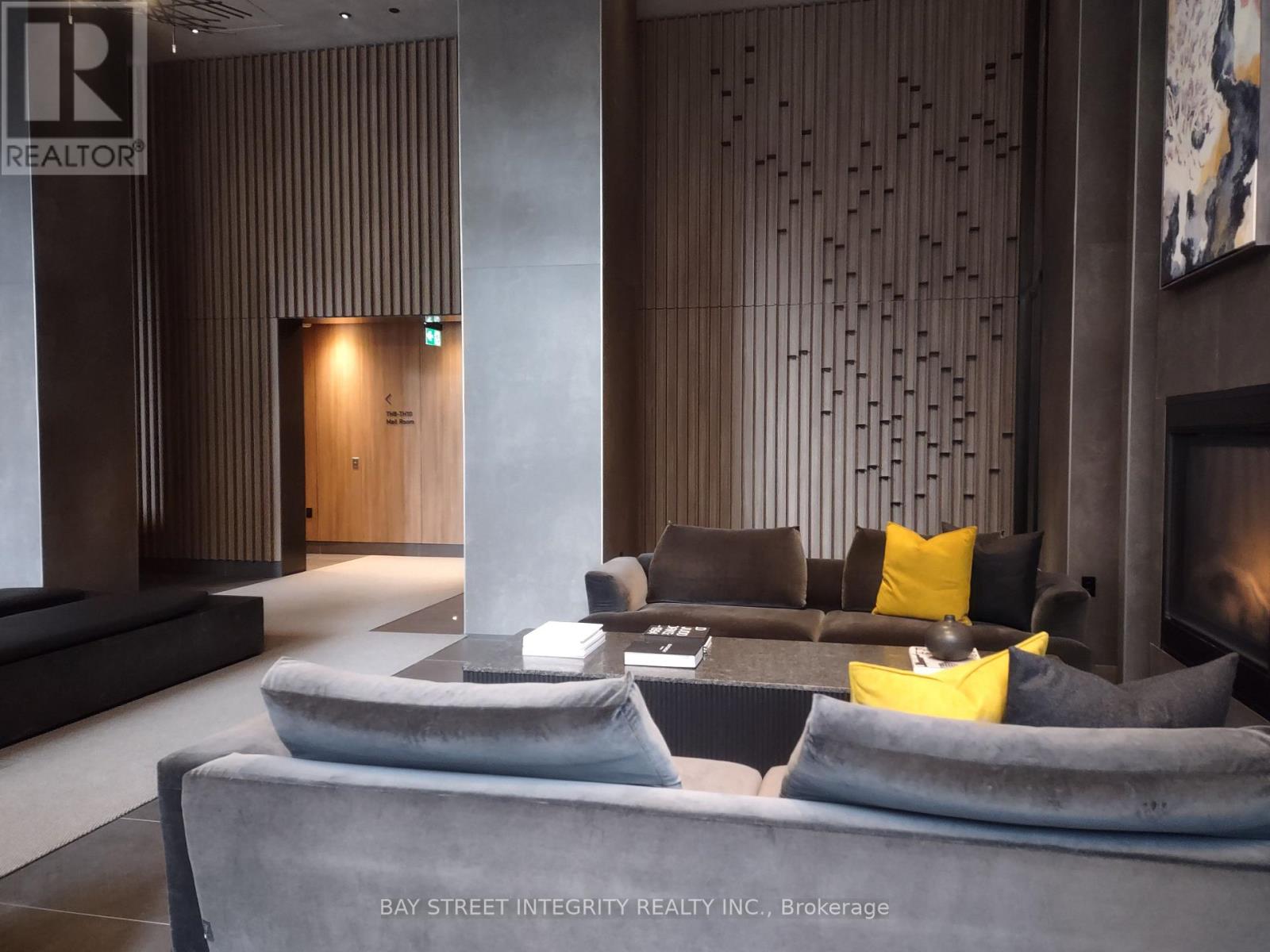 2009 - 55 Charles Street E, Toronto, Ontario  M4Y 1S9 - Photo 5 - C12565256