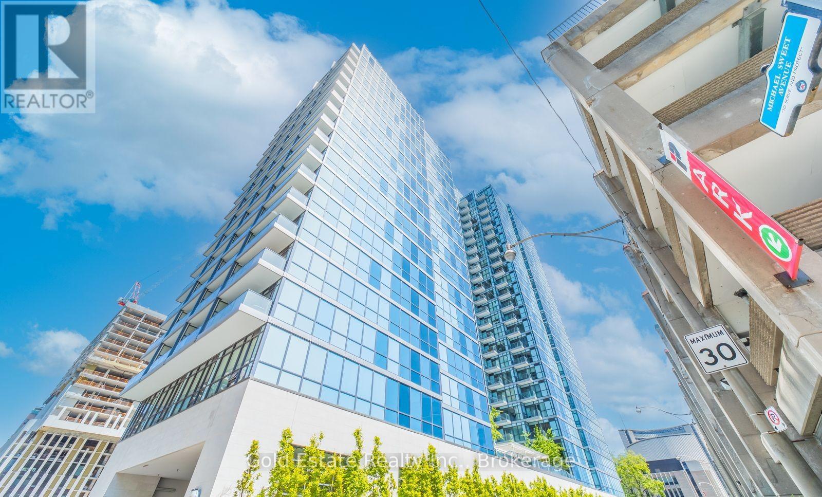 810 - 210 Simcoe Street, Toronto, Ontario  M5T 0A9 - Photo 2 - C12565268