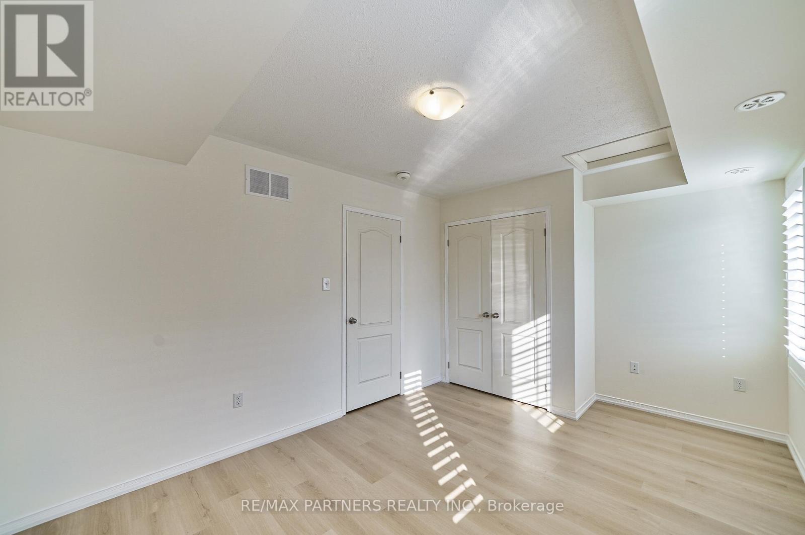 2615 Eaglesham Path, Oshawa, Ontario  L1L 0M7 - Photo 10 - E12565242