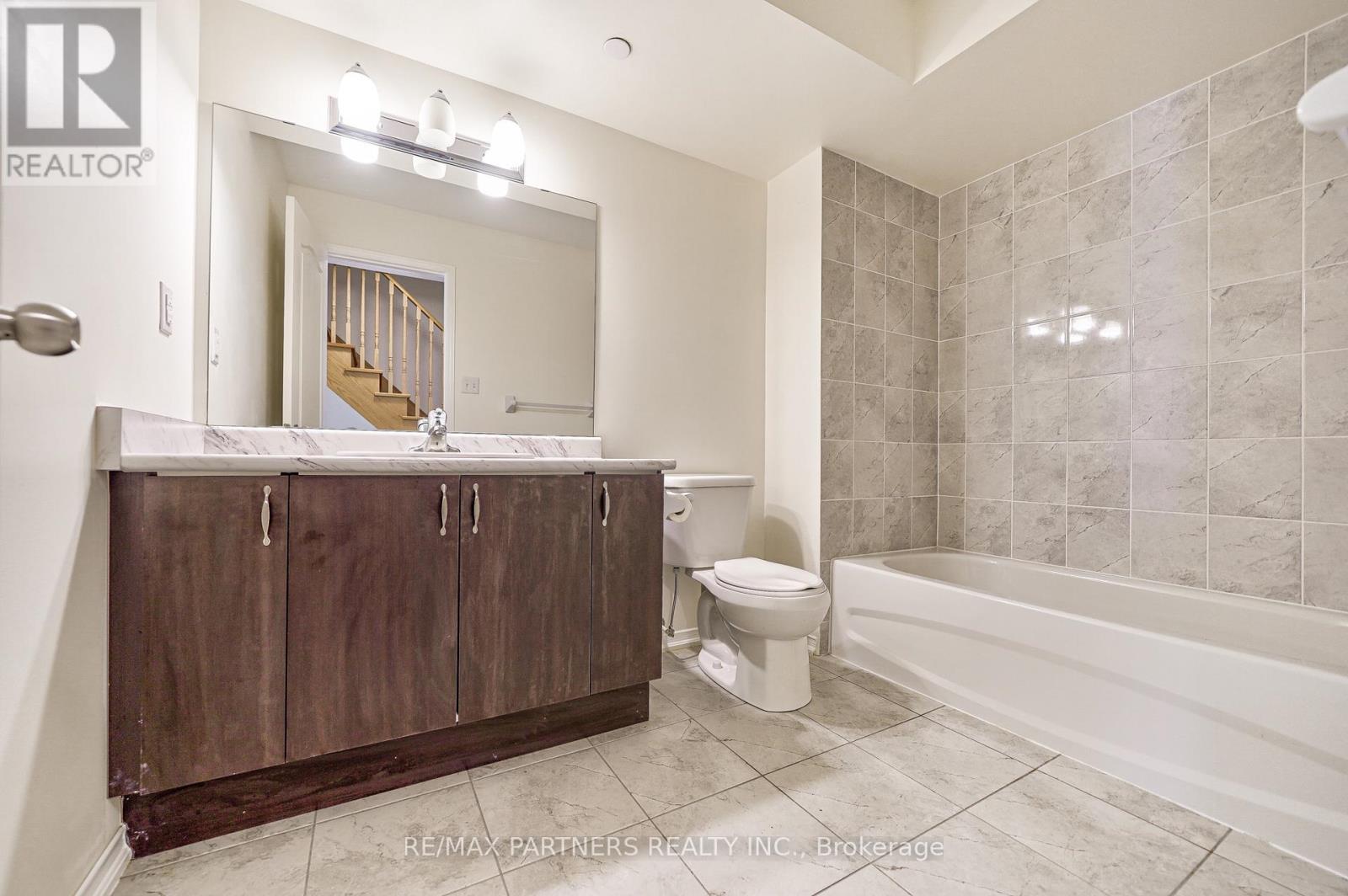 2615 Eaglesham Path, Oshawa, Ontario  L1L 0M7 - Photo 12 - E12565242