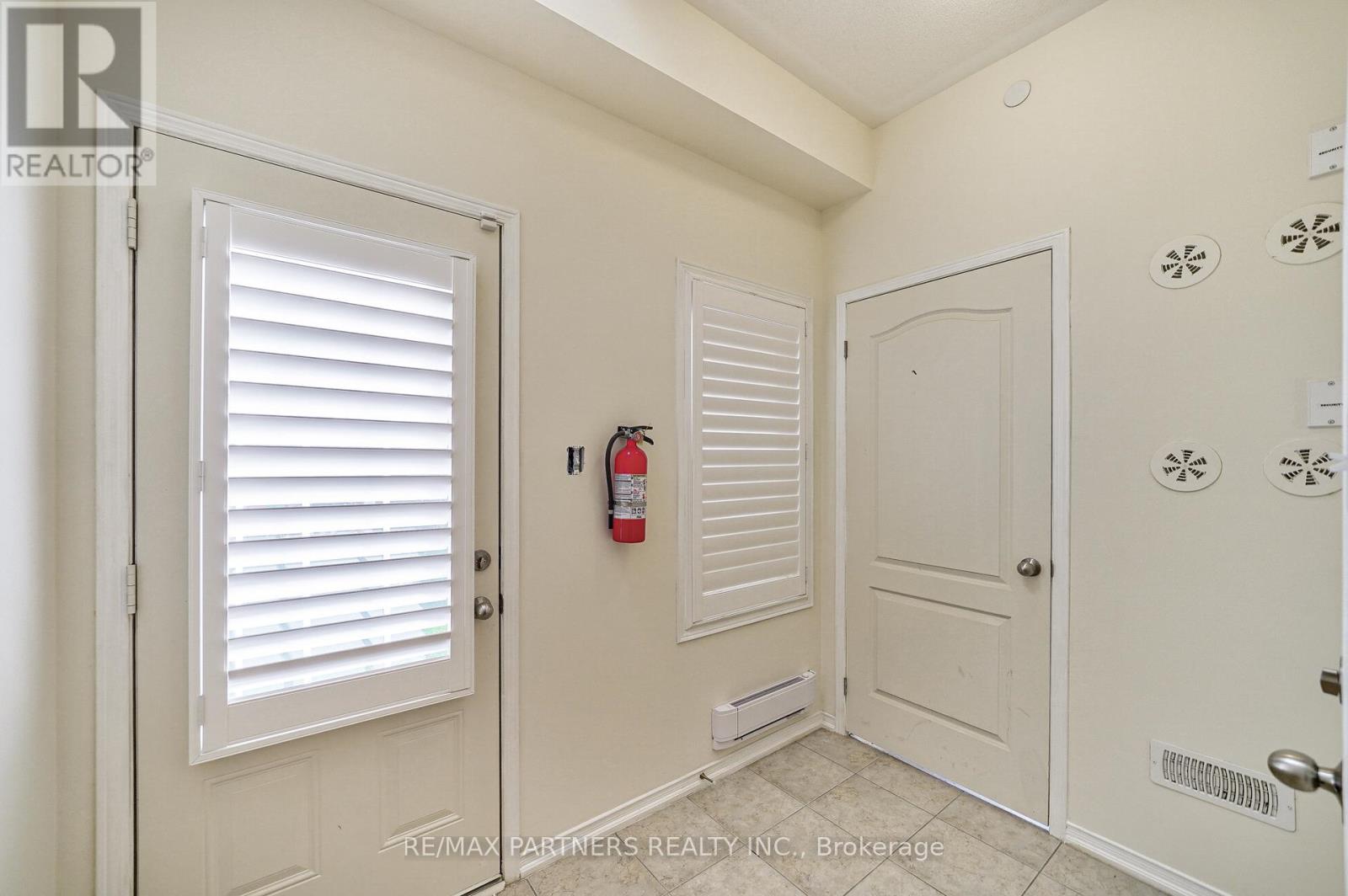 2615 Eaglesham Path, Oshawa, Ontario  L1L 0M7 - Photo 2 - E12565242