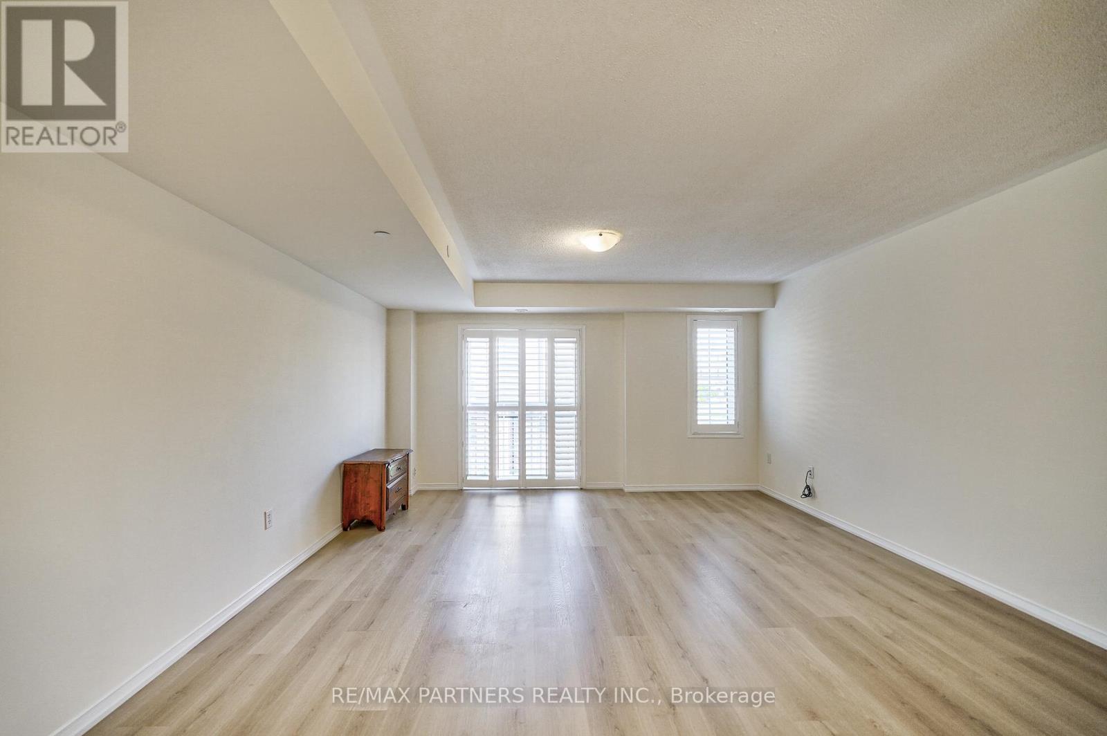 2615 Eaglesham Path, Oshawa, Ontario  L1L 0M7 - Photo 5 - E12565242