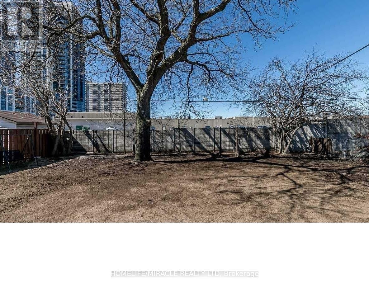 Main Floor - 24 Clementine Square, Toronto, Ontario  M1G 2V7 - Photo 13 - E12565252