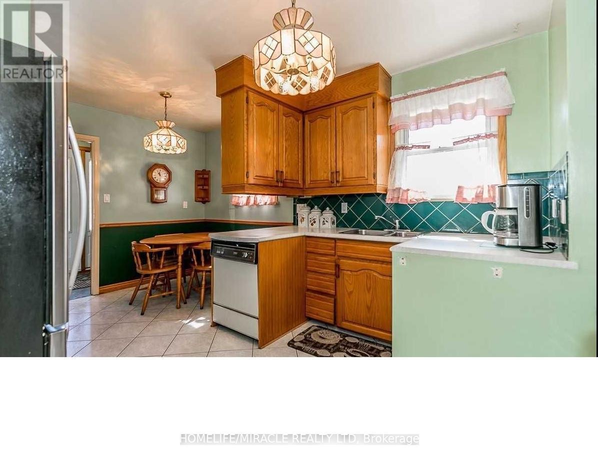 Main Floor - 24 Clementine Square, Toronto, Ontario  M1G 2V7 - Photo 7 - E12565252